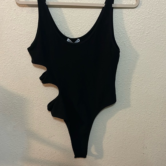 Zara ribbed cut out bodysuit nwt size L - Picture 1 of 5